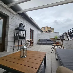 https://habitacion-con-bao-compartido-en-tico-con-terraza-en-bilbao.bilbaohotelsspain.com